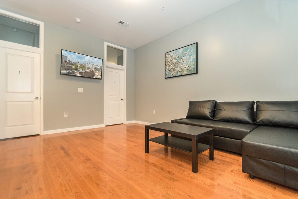 Photo of Livingroom in Chinatown