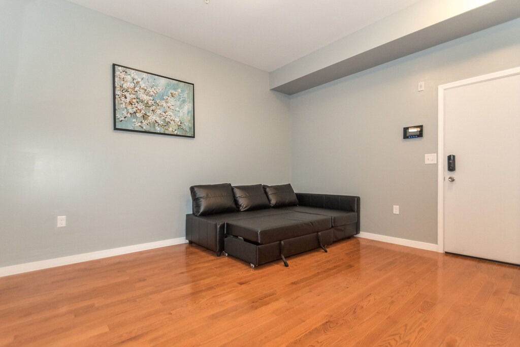 Photo of Livingroom in Chinatown