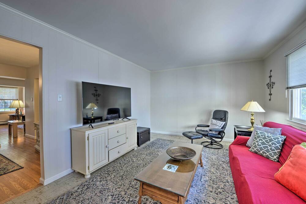 Photo of Livingroom in Margate City