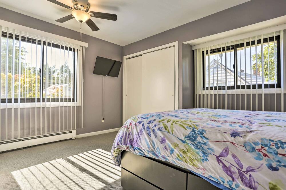 Photo of Bedroom in Teaneck
