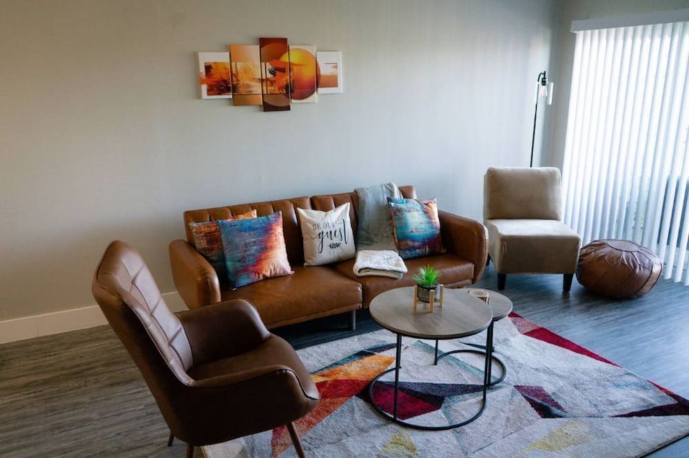 Photo of Livingroom in CUF