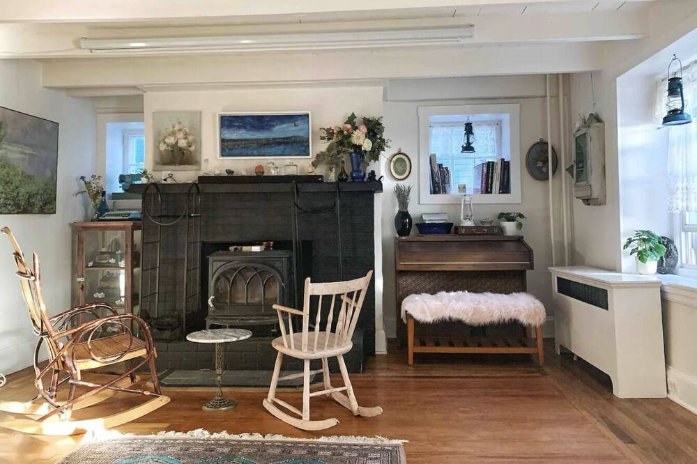 Photo of Livingroom in Washington Crossing