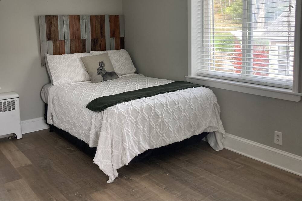 Photo of Bedroom in New Britain Township