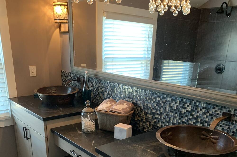 Photo of Bathroom in New Britain Township