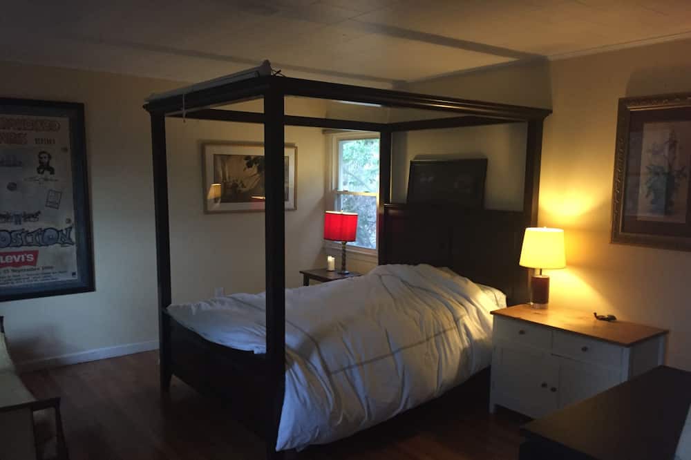Photo of Bedroom in Milford