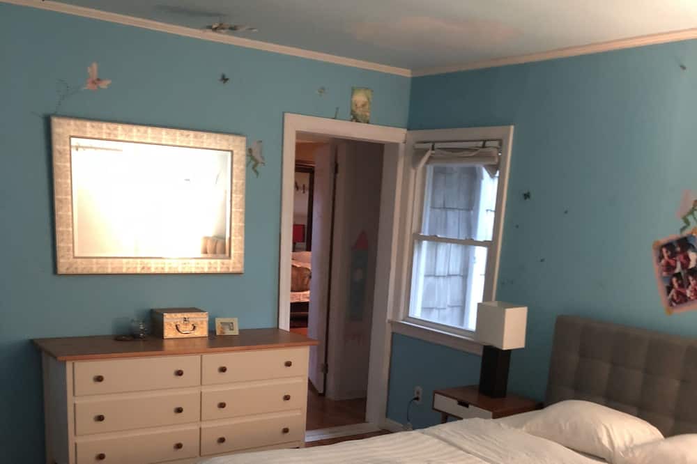 Photo of Bedroom in Milford
