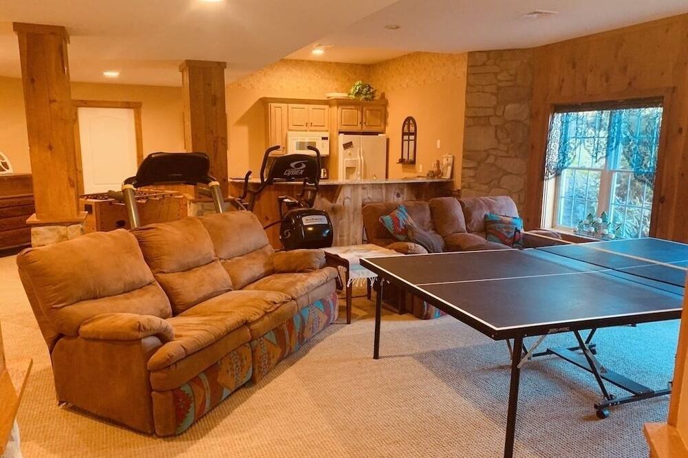 Photo of Livingroom in Annville