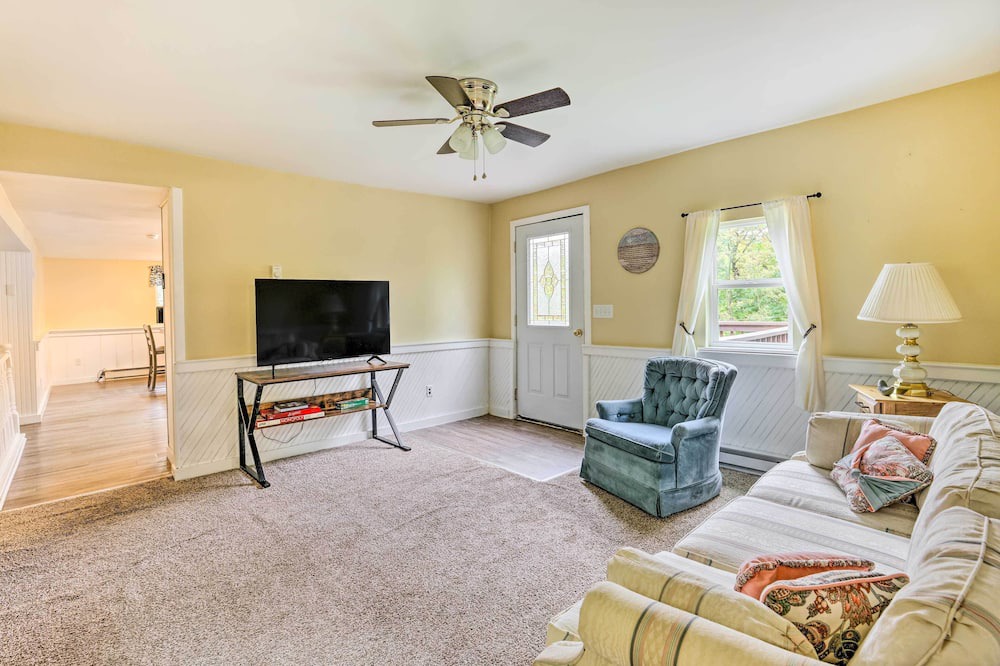 Photo of Livingroom in Bernville