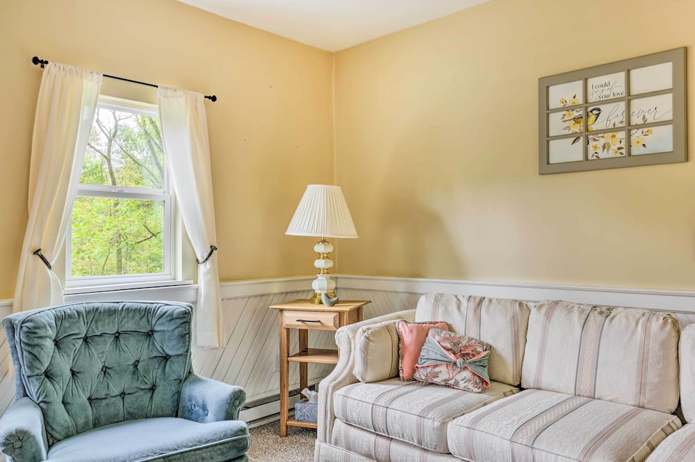 Photo of Livingroom in Bernville