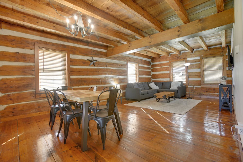 Photo of Bedroom in Tylersville