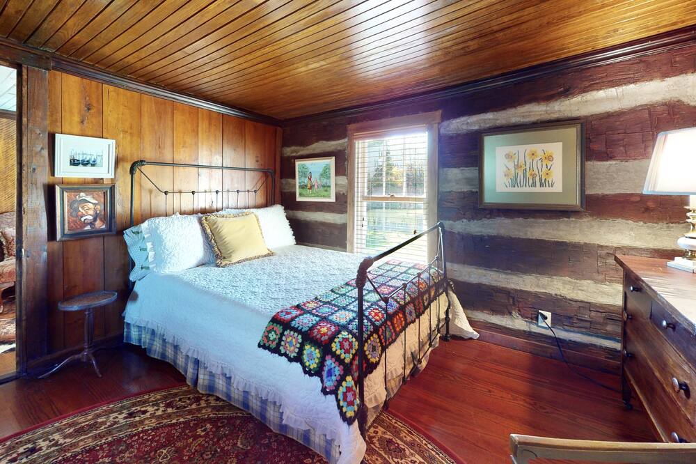 Photo of Bedroom in Saxon