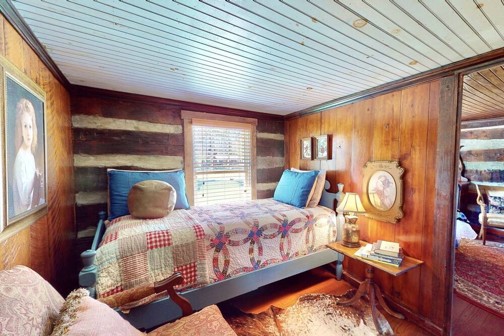 Photo of Bedroom in Saxon
