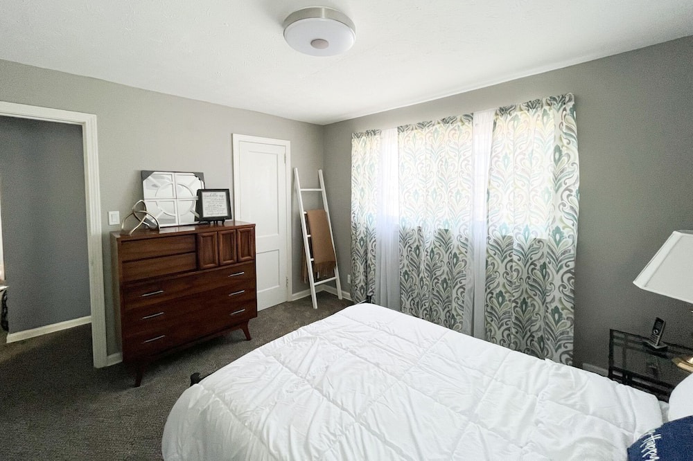 Photo of Bedroom in Youngstown