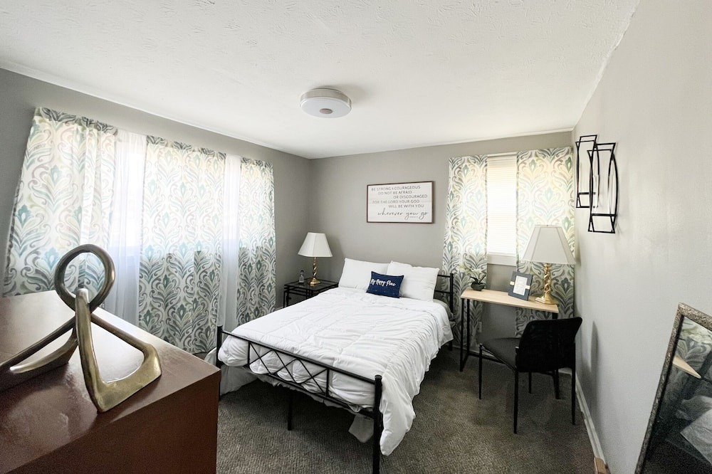 Photo of Bedroom in Youngstown
