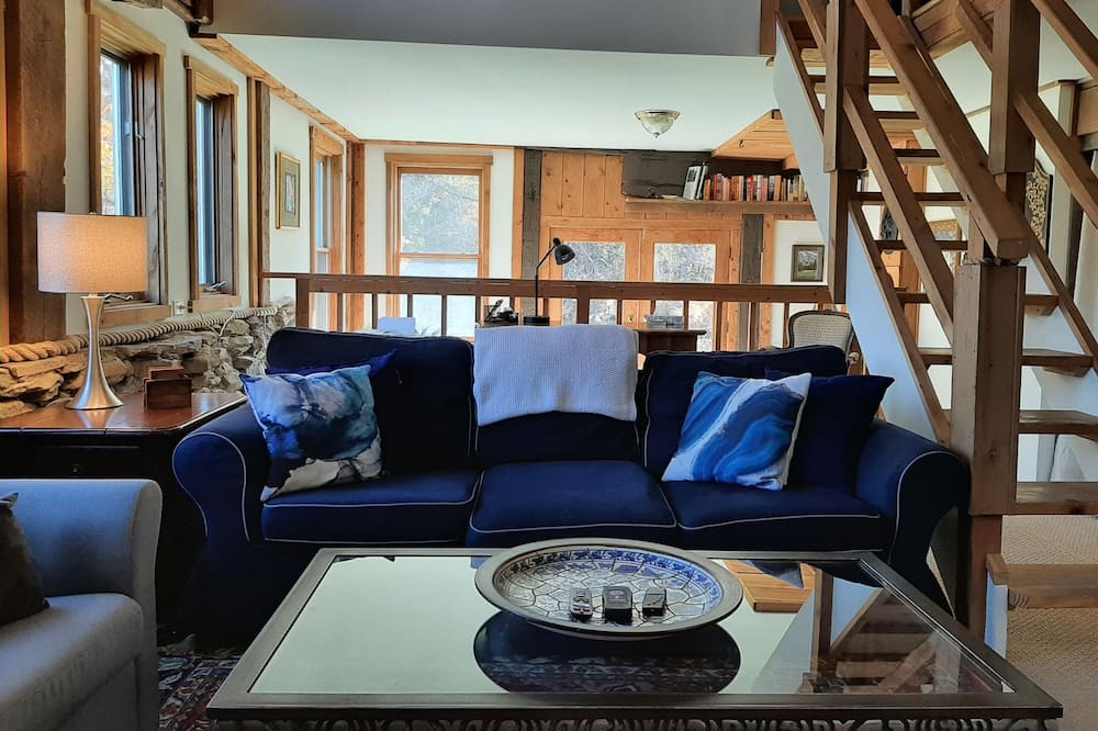 Photo of Livingroom in Bairdford