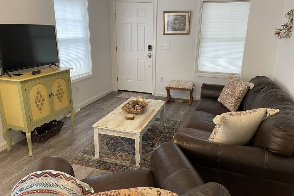 Photo of Livingroom in Pine Island
