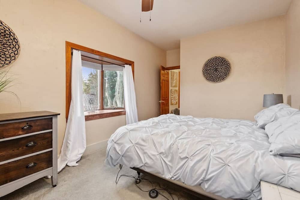 Photo of Bedroom in New Kensington