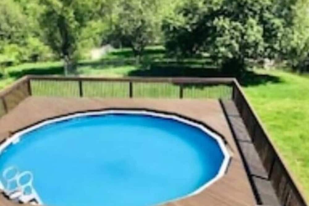 Photo of Outdoor in New Kensington