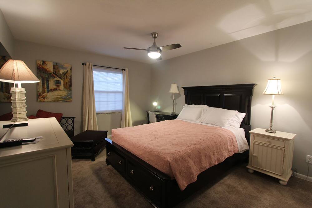 Photo of Bedroom in Knolls West