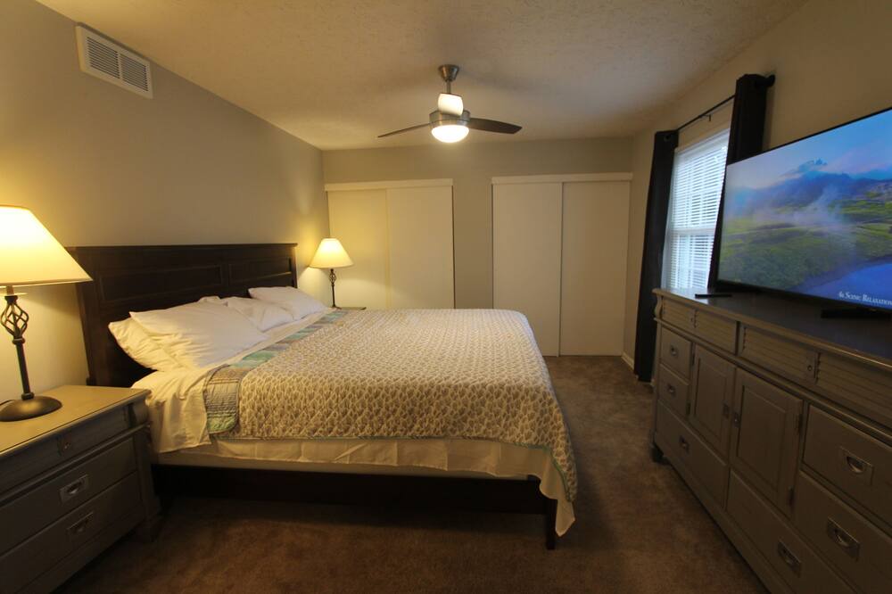 Photo of Bedroom in Knolls West
