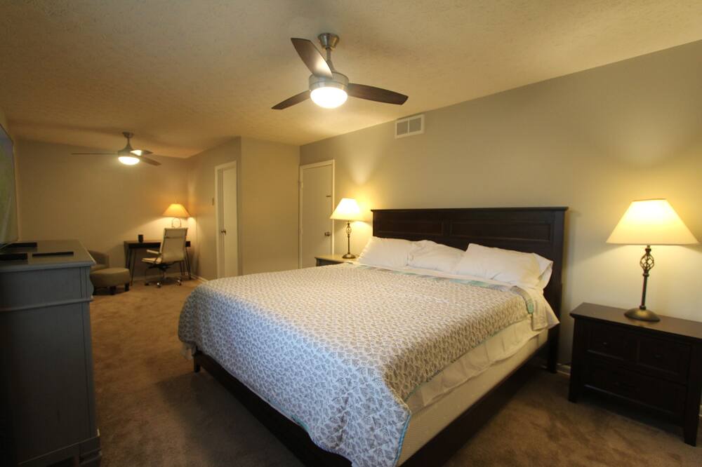 Photo of Bedroom in Knolls West