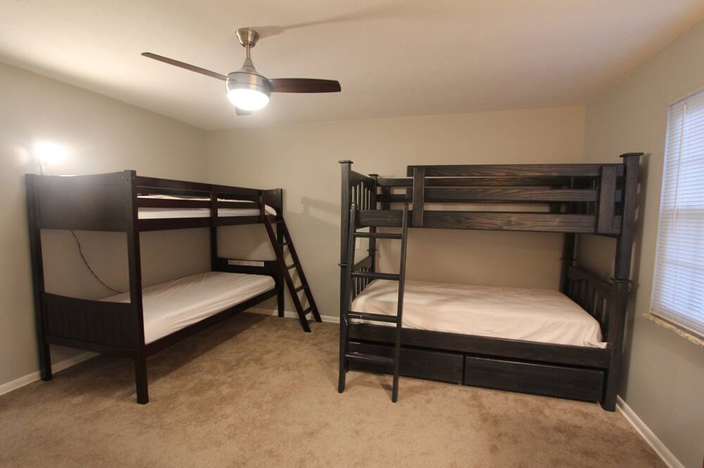 Photo of Bedroom in Knolls West