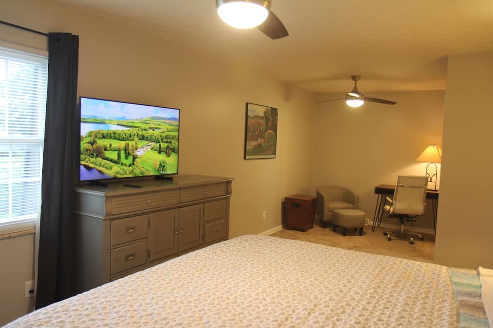 Photo of Bedroom in Knolls West