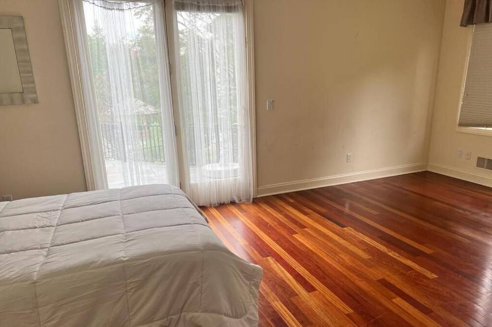 Photo of Bedroom in Wickatunk