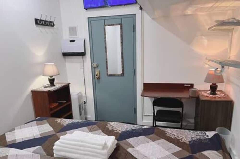 Photo of Bedroom in Mott Haven