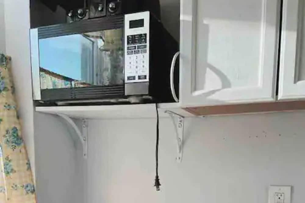 Photo of Kitchen in Mott Haven