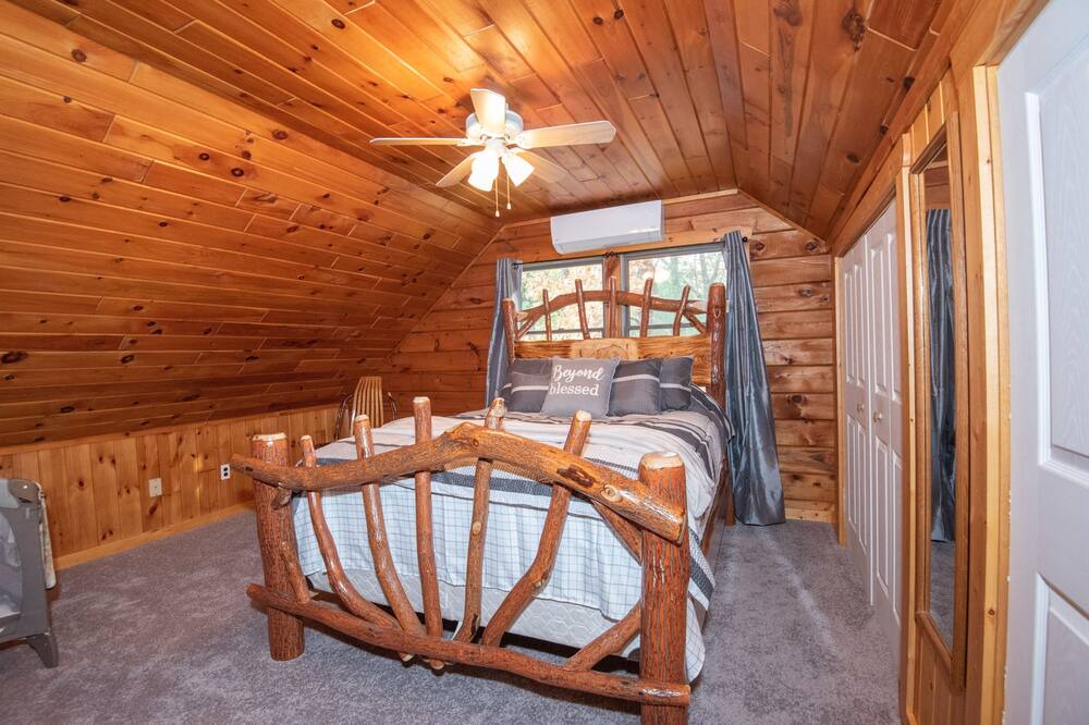 Photo of Bedroom in Elliottsburg