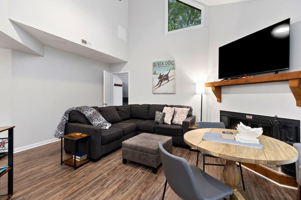 Photo of Livingroom in Treeloft