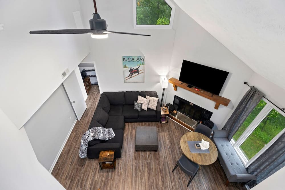 Photo of Livingroom in Treeloft