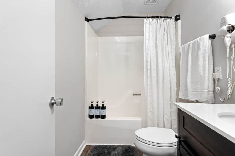 Photo of Bathroom in Treeloft