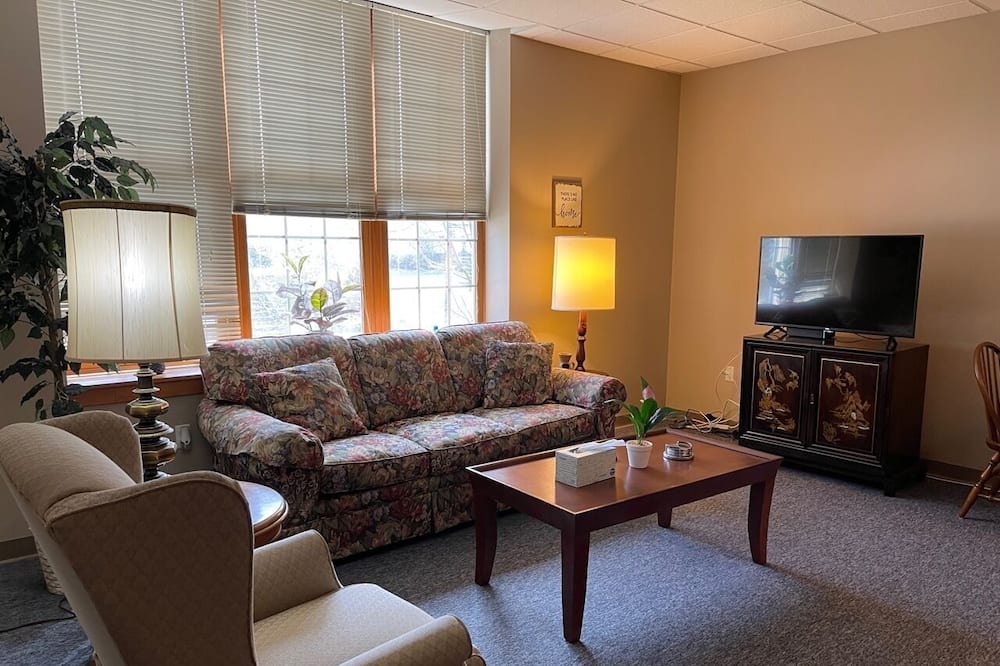 Photo of Livingroom in New Kensington