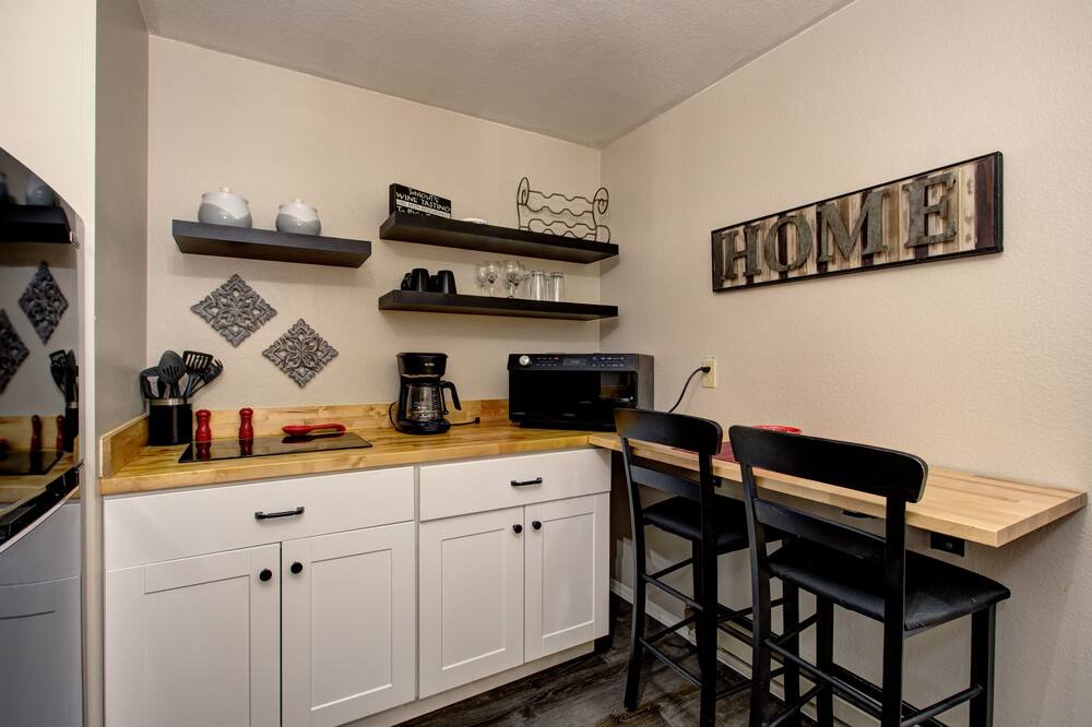 Photo of Kitchen in Depot Bench