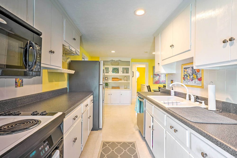 Photo of Kitchen in Dutton