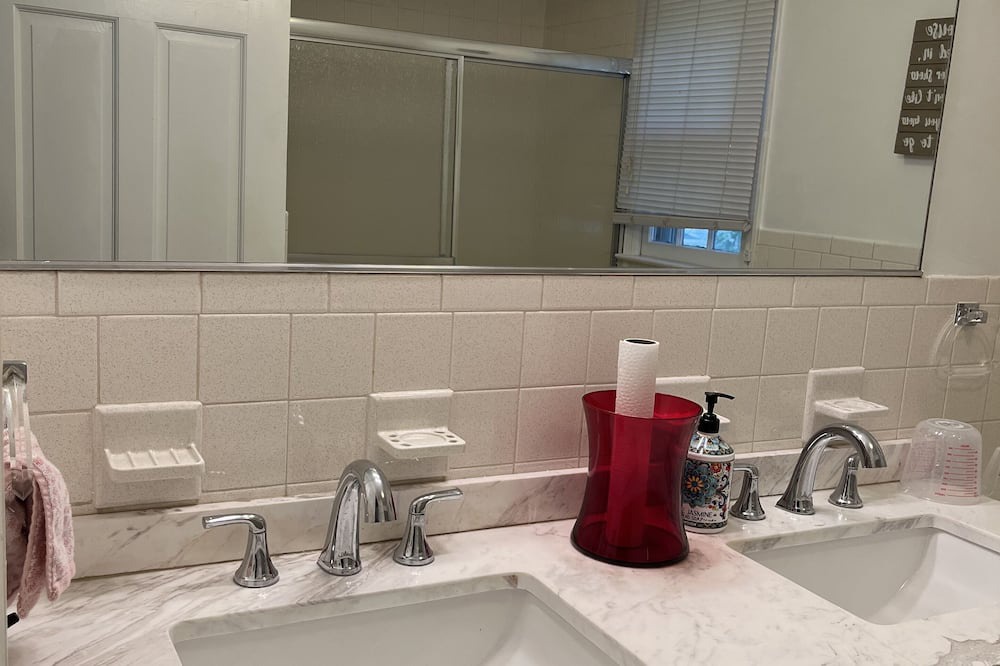 Photo of Bathroom in East Brunswick