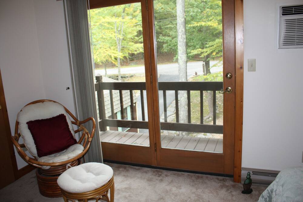 Photo of Livingroom in Lackawaxen