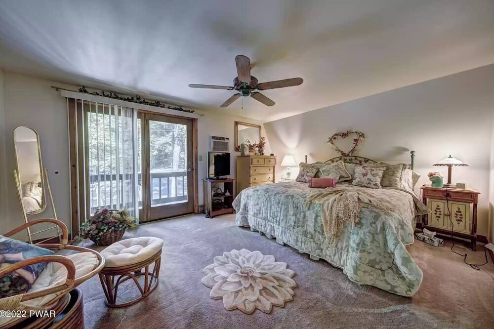 Photo of Bedroom in Lackawaxen