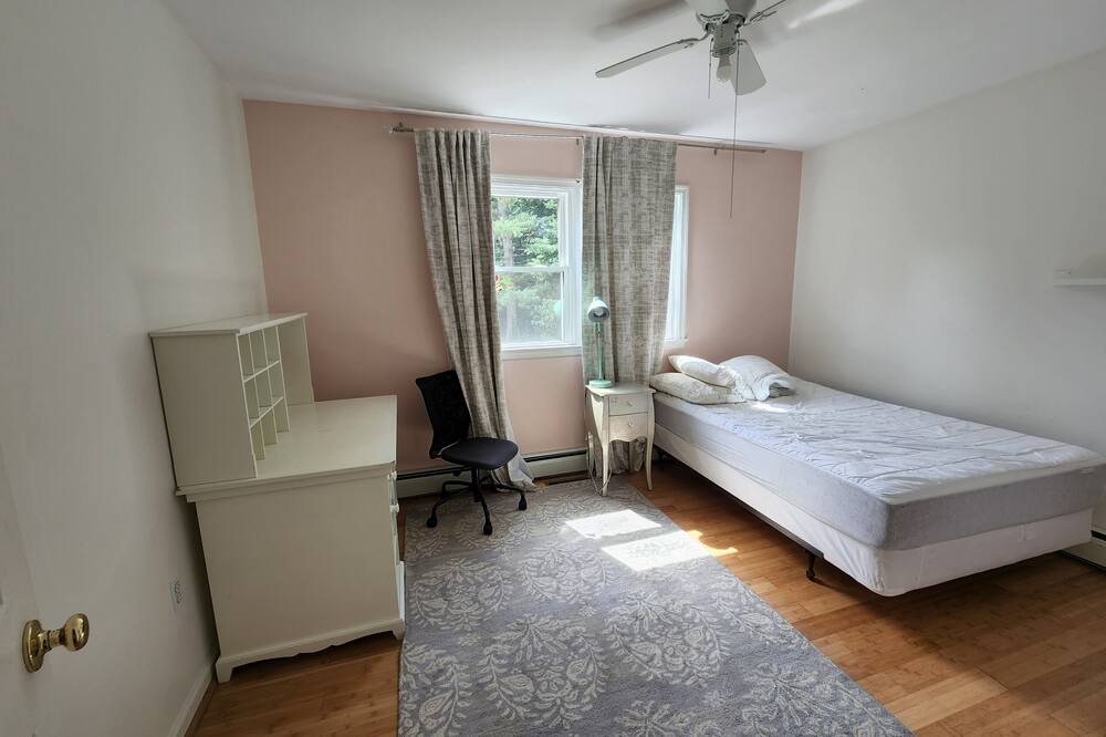 Photo of Bedroom in Abington