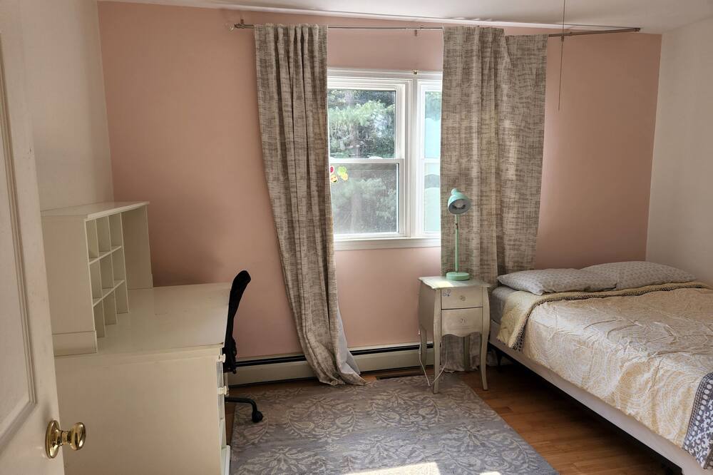 Photo of Bedroom in Abington