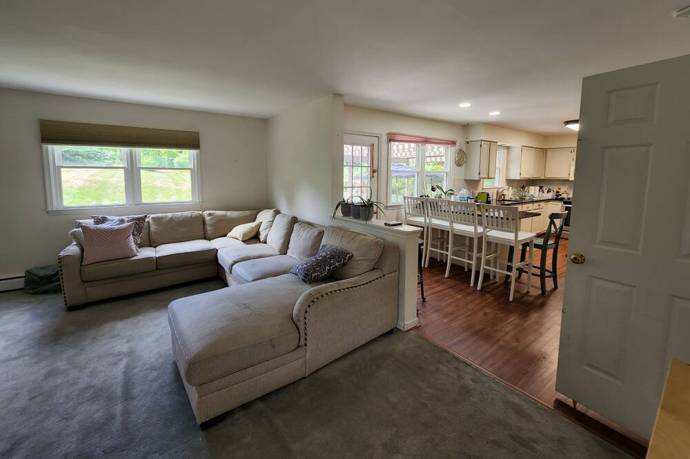 Photo of Livingroom in Abington