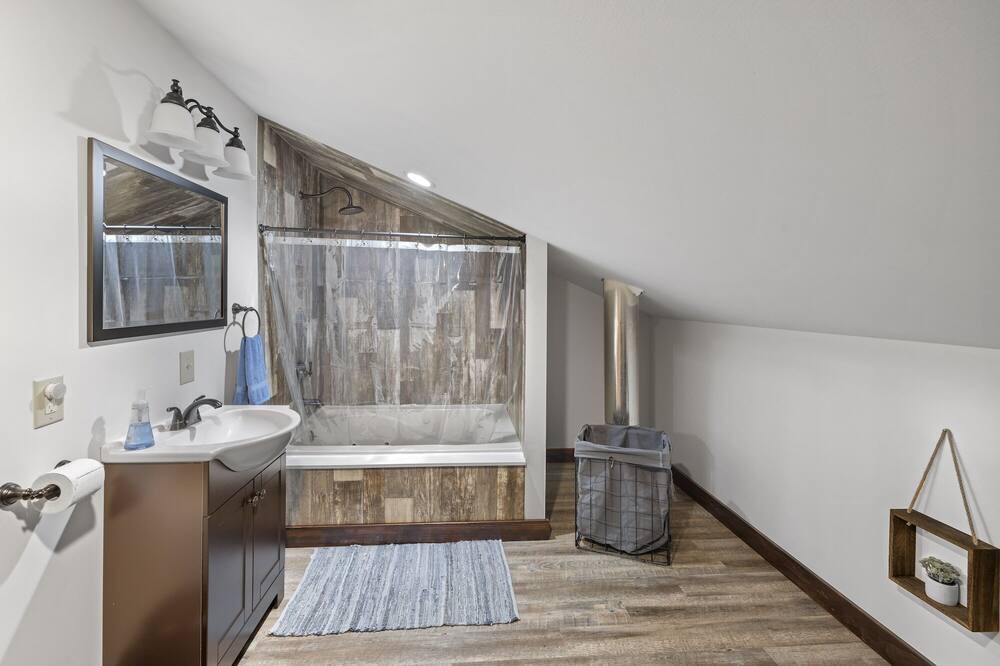 Photo of Bedroom in Walker Lake