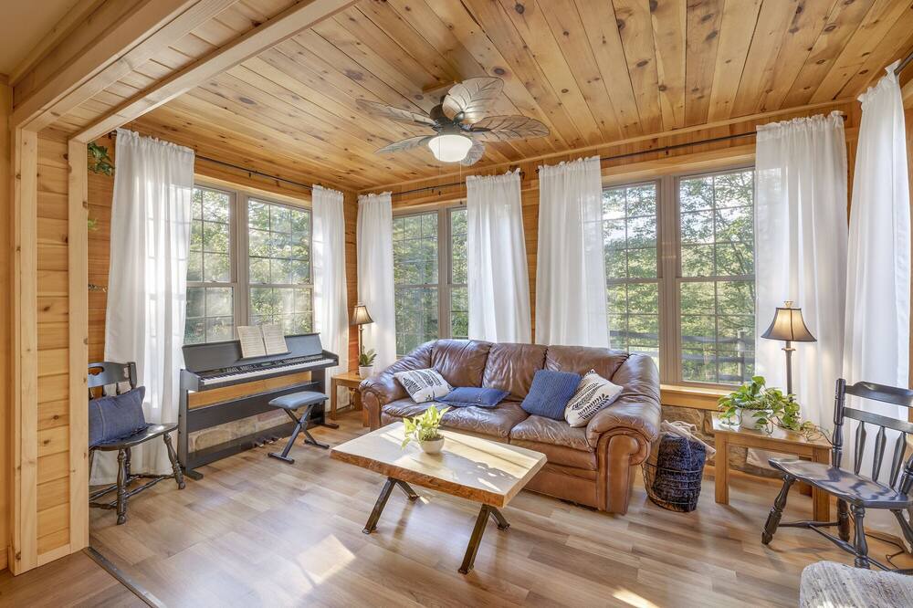 Photo of Livingroom in Walker Lake