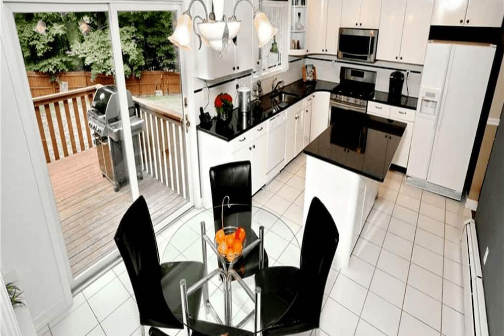 Photo of Kitchen in Pomona