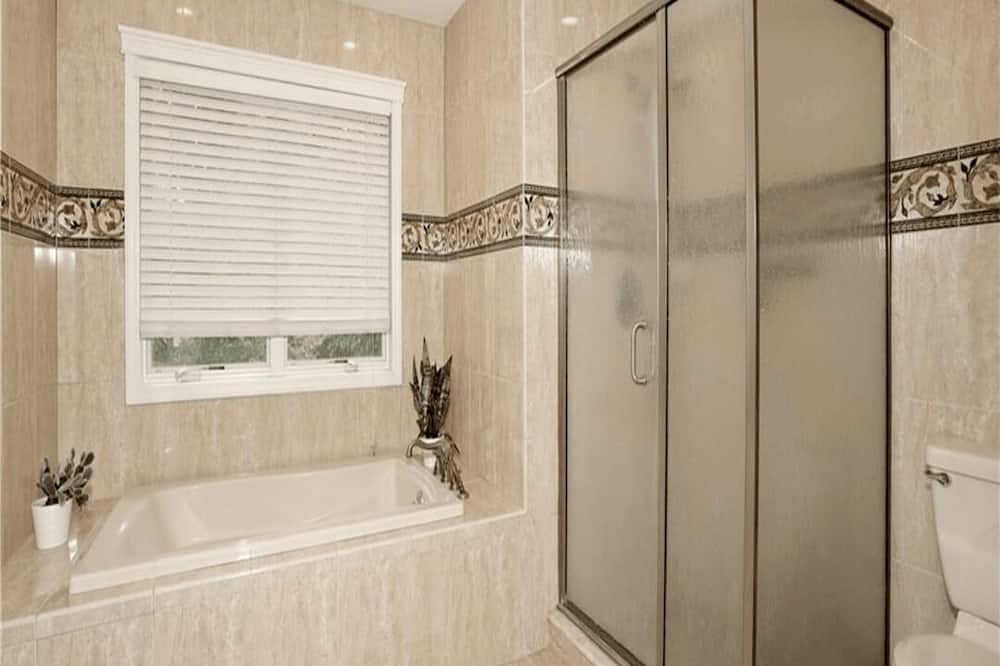 Photo of Bathroom in Pomona