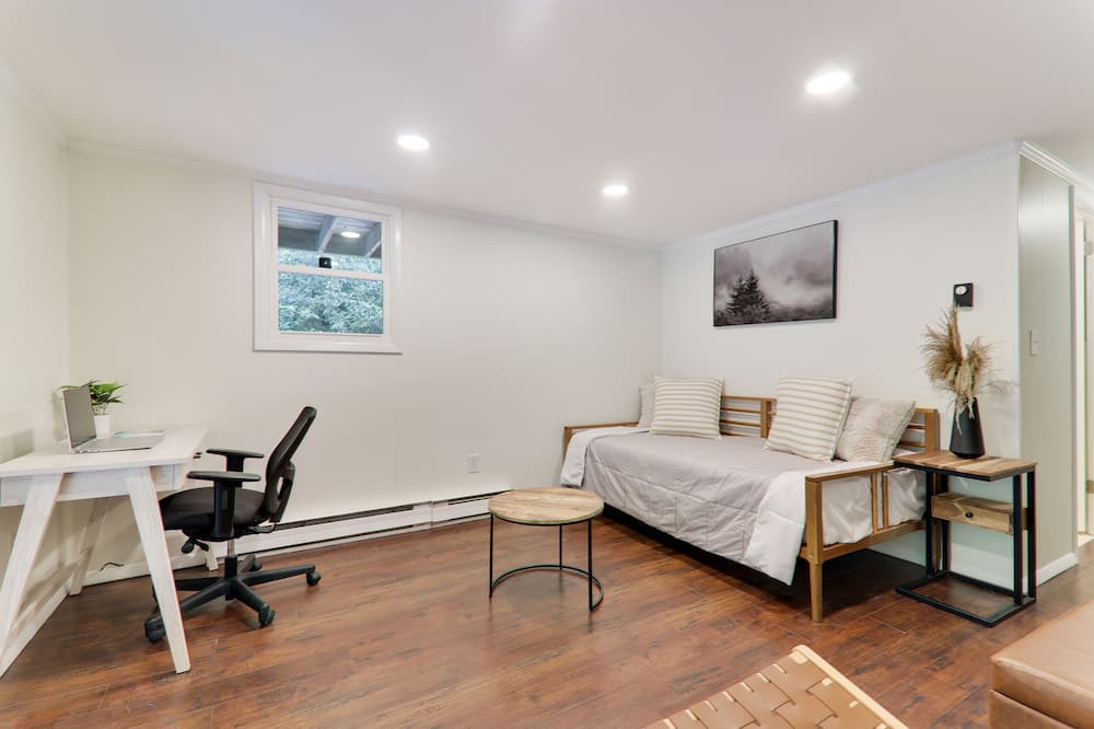 Photo of Bedroom in Long Pond