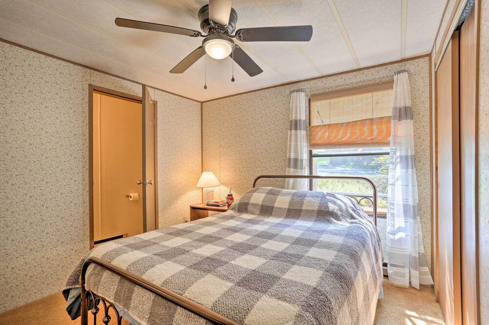 Photo of Bedroom in Rowland