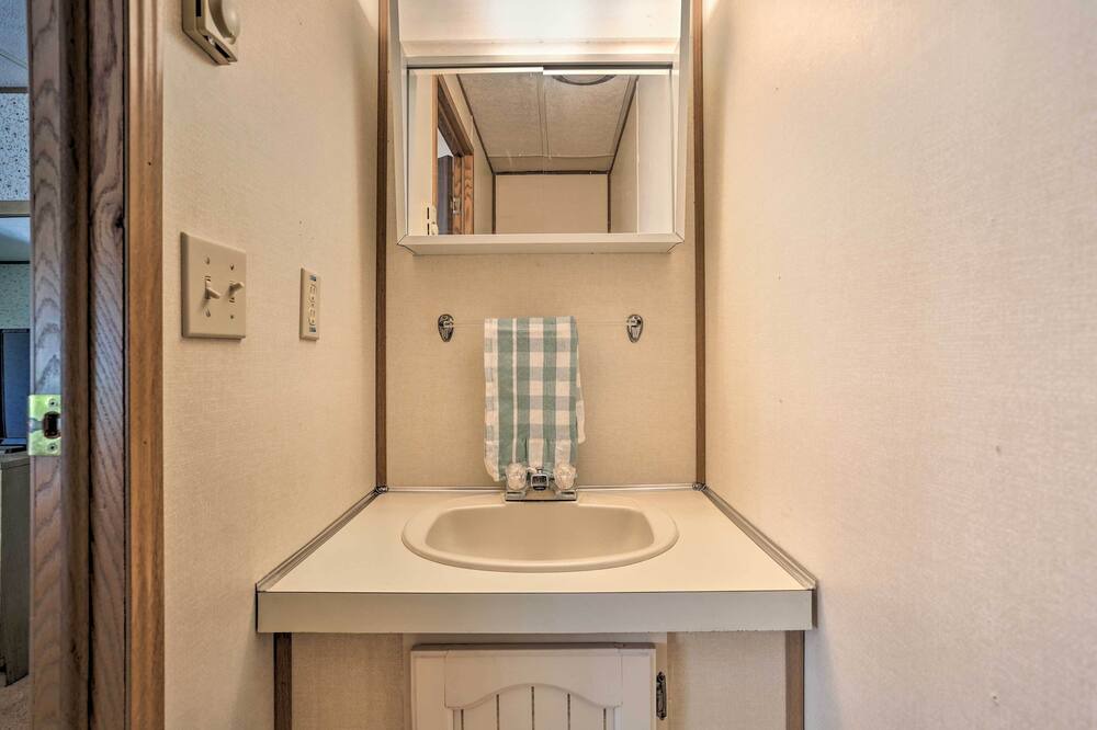 Photo of Bathroom in Rowland